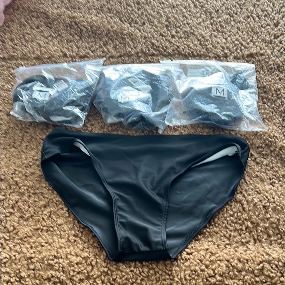 Black Swim Bottom Women's Size Medium - Picture 3 of 3